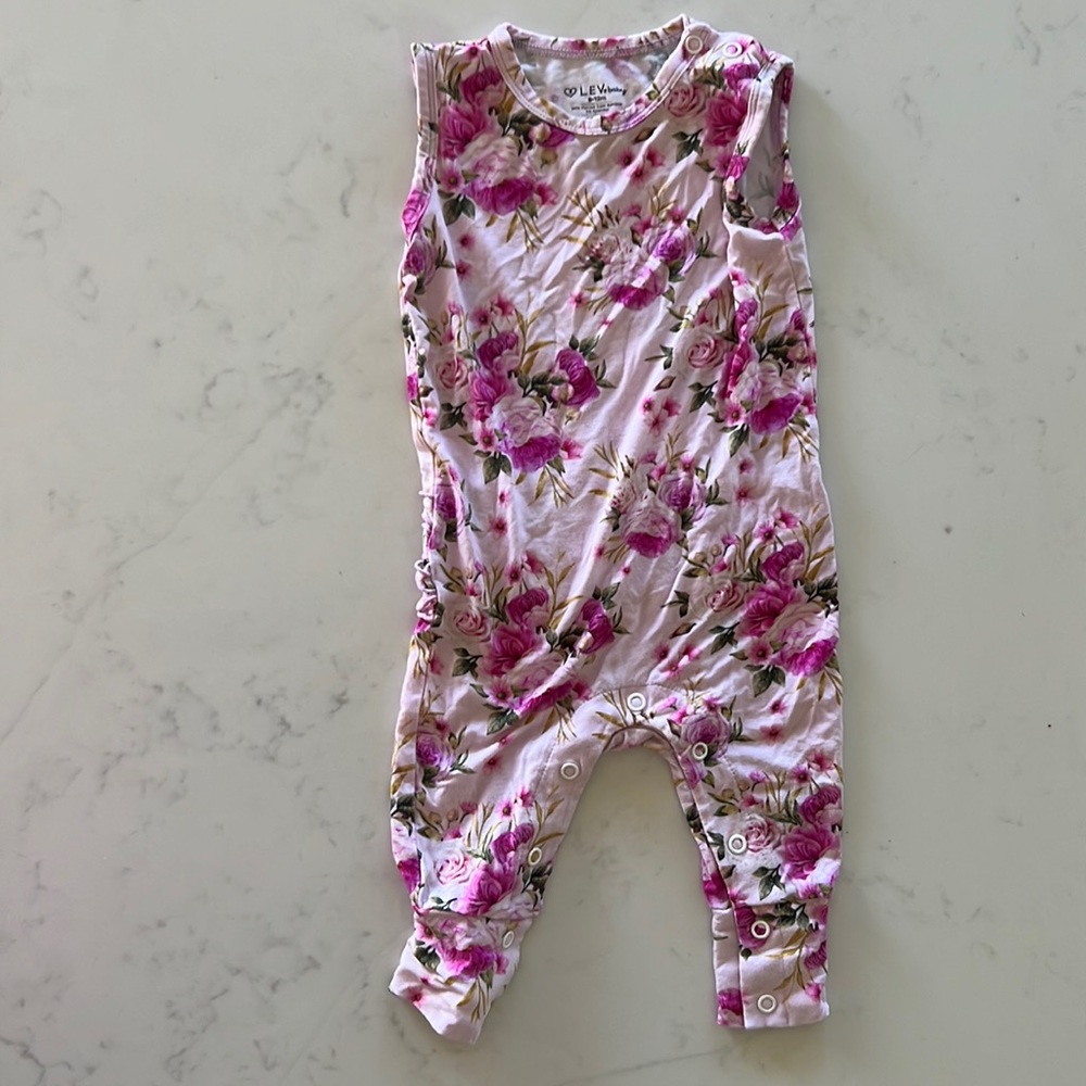 Lev Baby Bamboo Sleeveless Romper. Size 9-12 Months